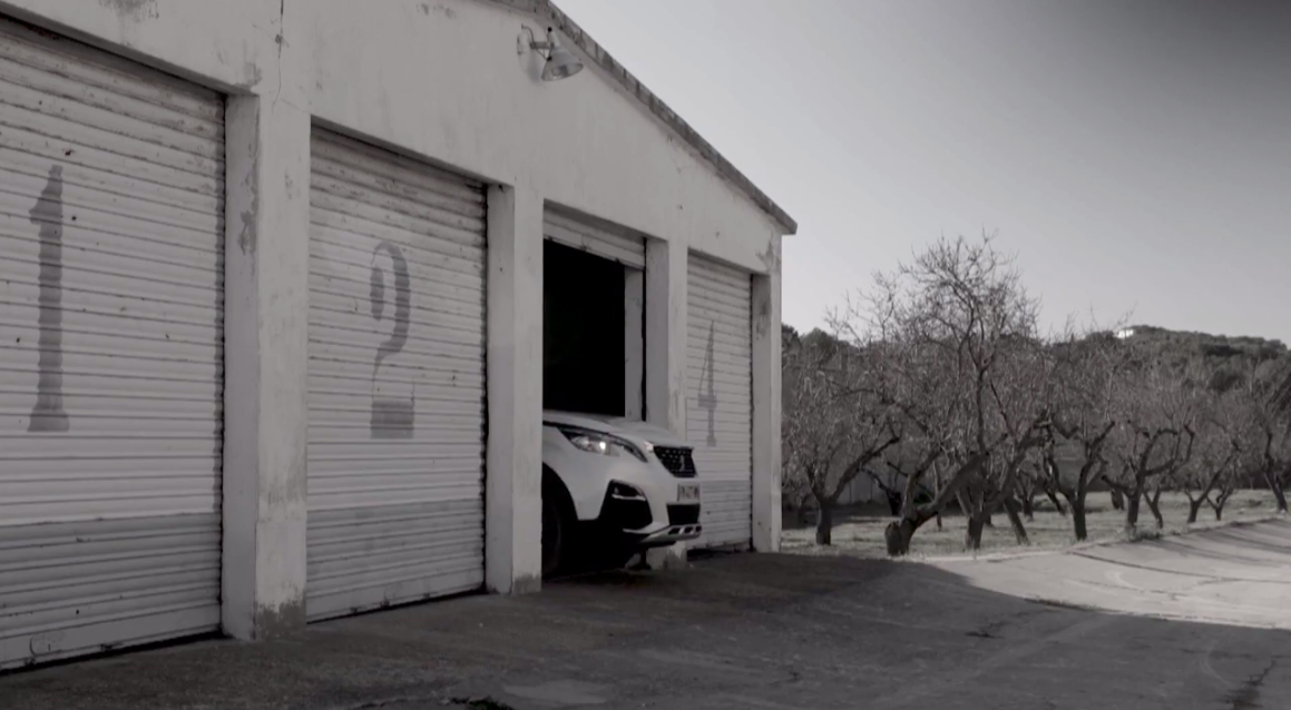 La prensa internacional conoce la gama híbrida de Peugeot desde el Autòdrom
